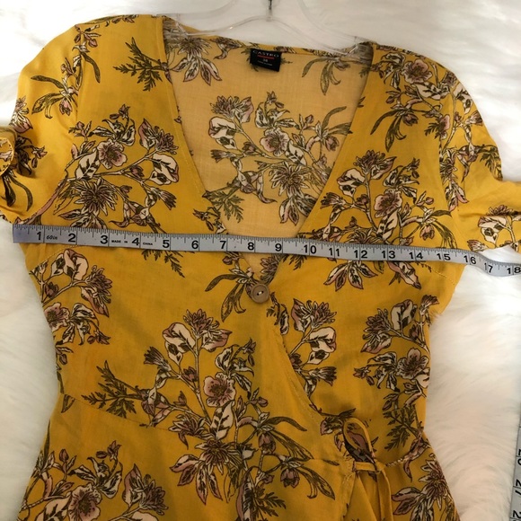 Castro floral high low wrap dress in size 36 - Picture 7 of 8